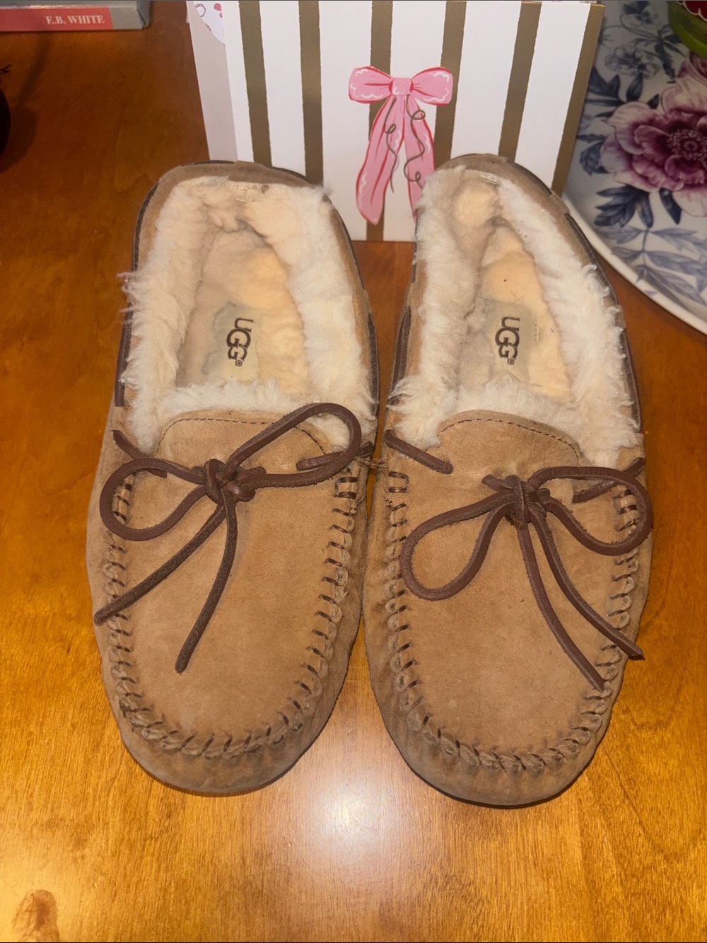 UGG Women's Dakota Chestnut Suede Shearling Moccasins
